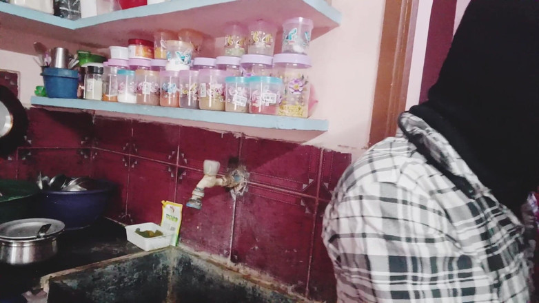 Reshmahotever: Sex s instalatérem, část 1