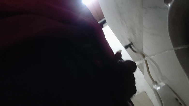 CarvingShovel: Tamil Piss at Public Toilet and Hand Job