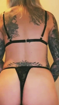 Bum Wiggle Xx