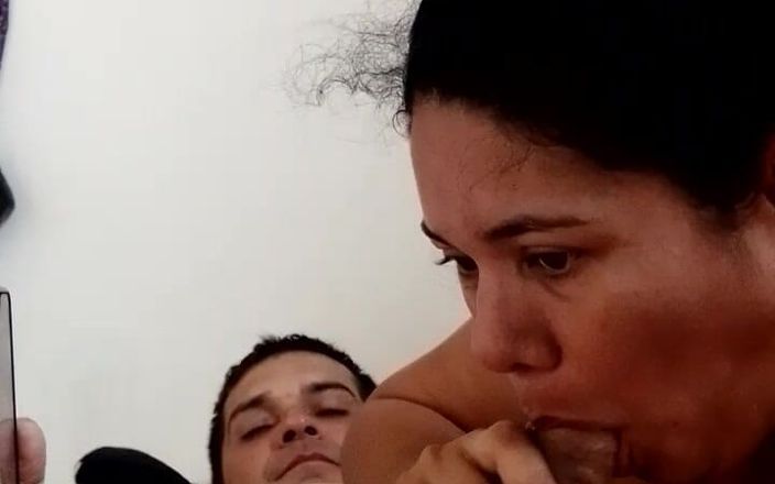 Valkyrieandluigy: Moje přítelkyně ráda kouří mého ptáka každý den