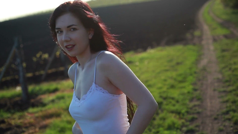 XCZECH: Daphne Angel - Vinyard no pôr do sol