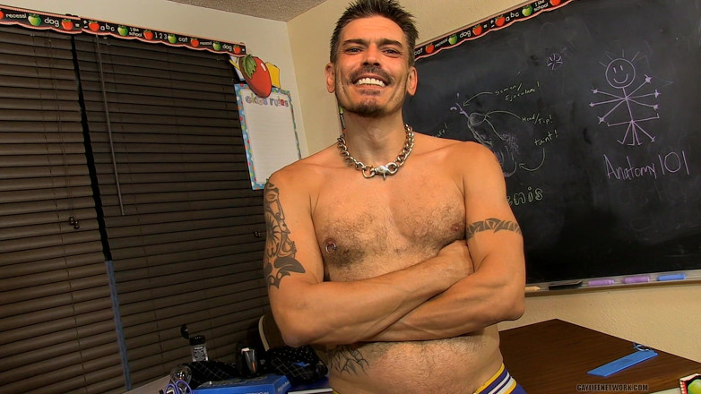 Teach Twinks: На съемочной площадке с татуированная Коллин