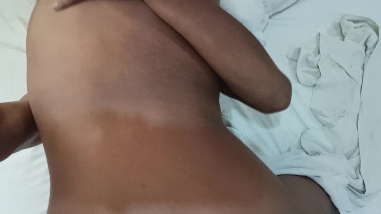Kaira sweetie: Siyah sutyen elbiseli güzel bir köylü kadın sevgilisiyle seks yapıyor