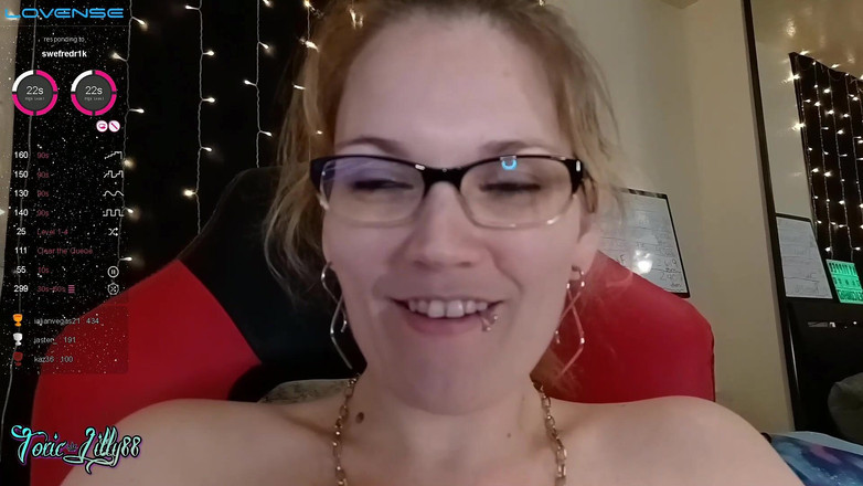 ToxicLilly88: ToxicLilly88 clip in cam # 13