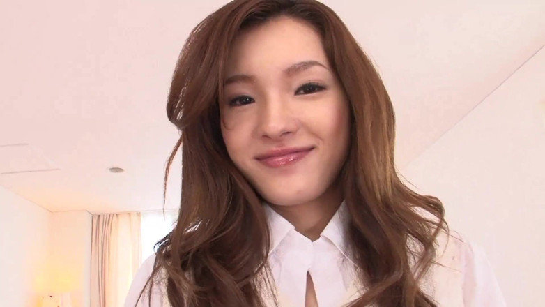 JapaneseAmateur: Horny Asian Woman Sticks a Vibrator in Her Pussy