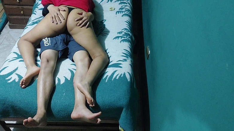 Josyandhot: Sdílení postele se sexy bhabhi indkou