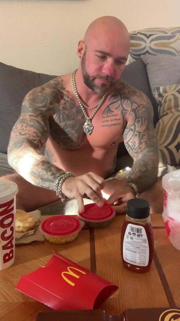 MasculineJason - Jason Collins: マクドナルドとKfcのムクバン!