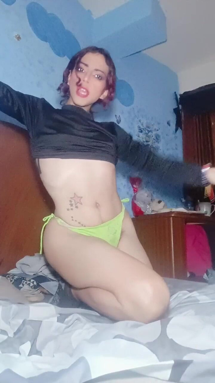 Femboy from Colombia: Ми тут, щоб служити вам