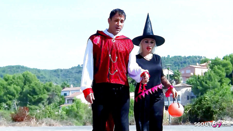 Full porn collection: Na cestě do Mardi Gras - Gina Snake si užívá svou...