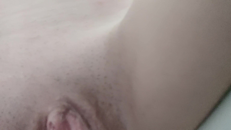 savannahamatoriale: 怀孕是一个神奇的时刻，但我必须一直撒尿