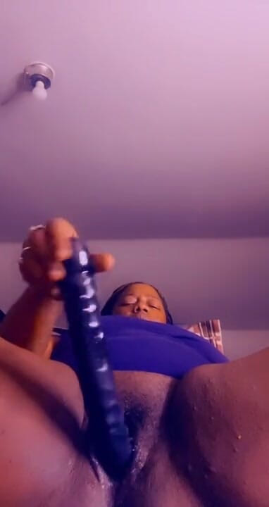 Desirable_Passion: Pożądana pasja kremuje jej dildo