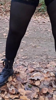 In het bos plassen, dat maakt me opgewonden
