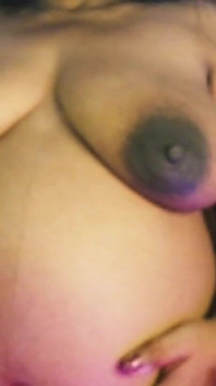 Wanita Hamil Ngentot Memeknya Pakai Dildo Pendek.