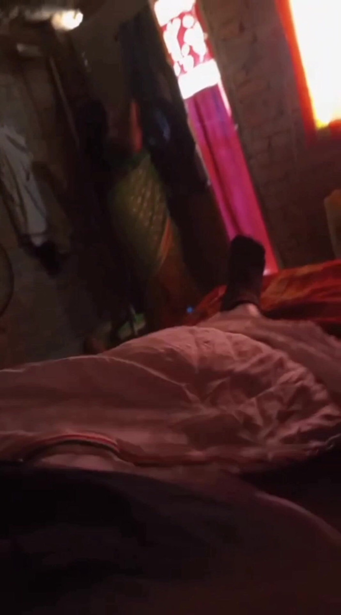 Auntixxx69: Tajně mám sex se svým nevlastním bratrem