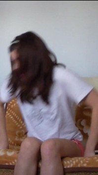 Full Bladder Teen Tries to Hold Her Pee