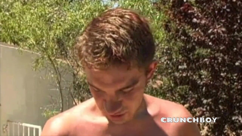 Slut twink used bareback by XXL cock: สองทวิงค์เซ็กซี่ย์เย็ดกันกลางแจ้งใต้แสงแดด