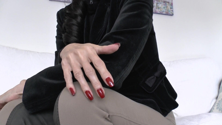 Lady Victoria Valente: Kuku Merah Panjang yang Menarik, Orgasme Rosak, Lady Victoria Valente