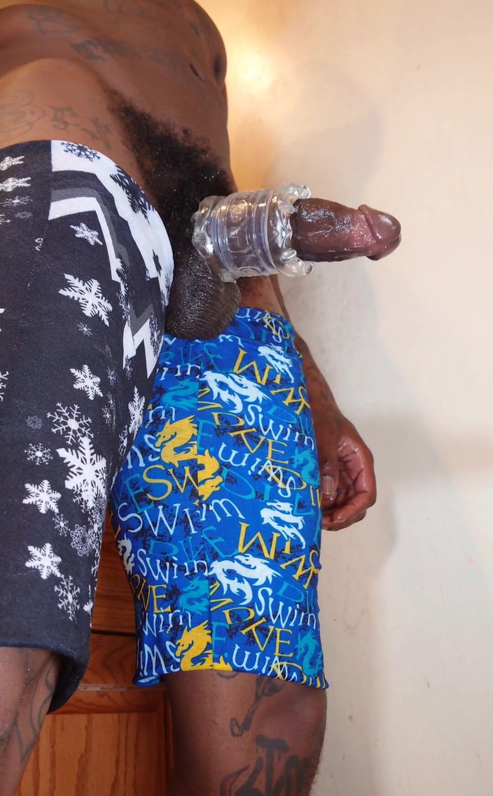 Hallelujah Johnson: Поклоніння великому чорному члену Халлуджа Джонсон, високі темні шоколадні м'язи, татуювання волохатого великого чорного члена Халлелуджа Джонсона