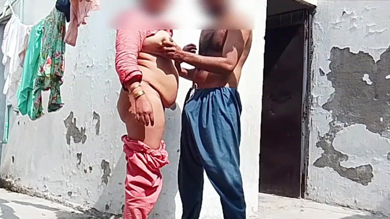 Abida sexy: Грудаста дезі індійська бхабхі смокче член і трахається