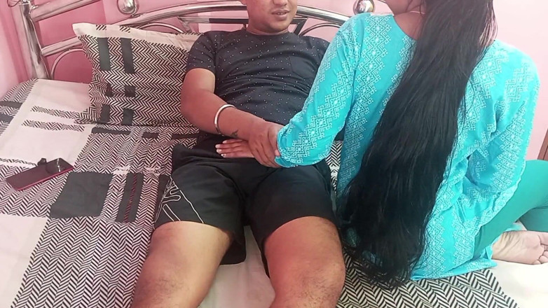 DesiSexCreator: Une Indienne se fait baiser la chatte étroite, sodomie torride avec...