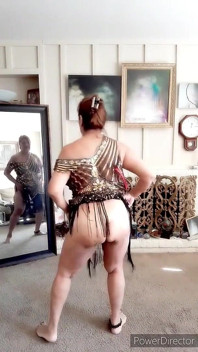 Danse strip-tease, latina de 71 ans à la chatte poilue
