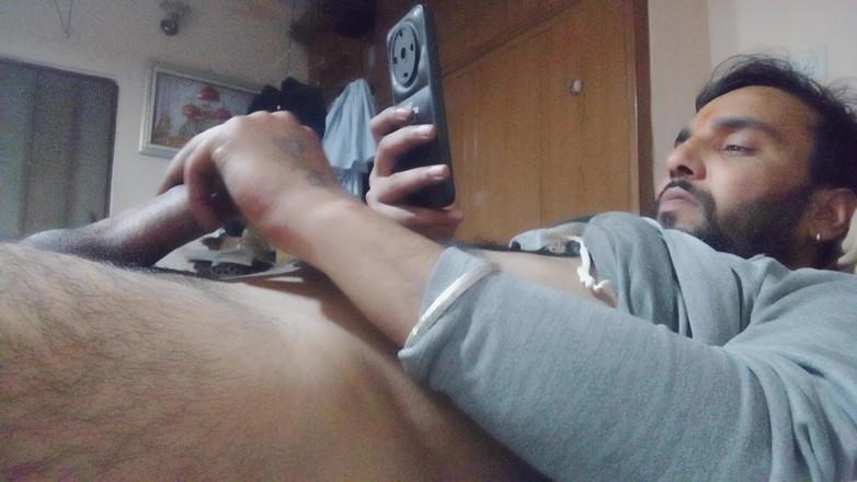 Rajasthani-old-lover: Un Indien se masturbe