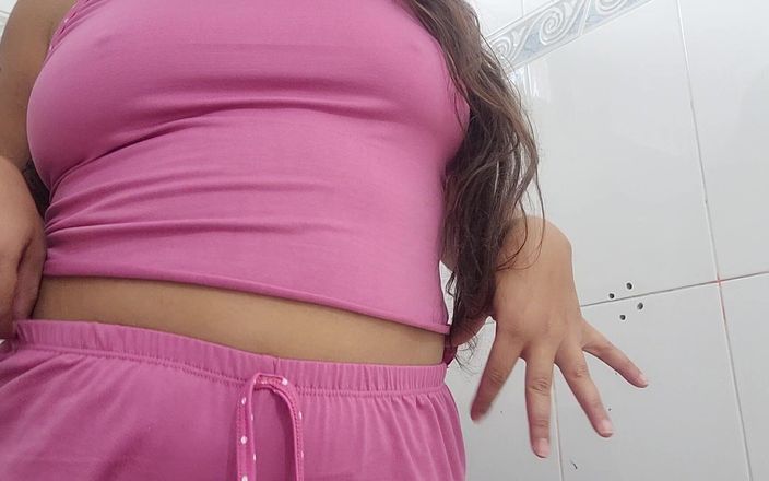 Paty Bumbum: Bạn có thích một cái lồn to đầy lông không?