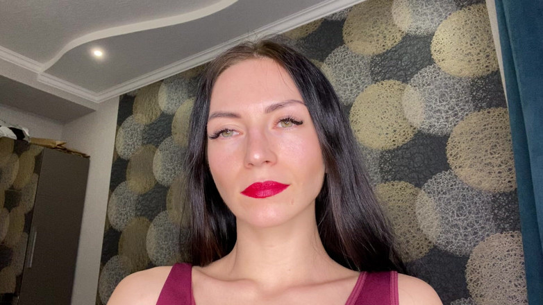 Princess Monica: Viso, bocca, labbra gigantessa fetish
