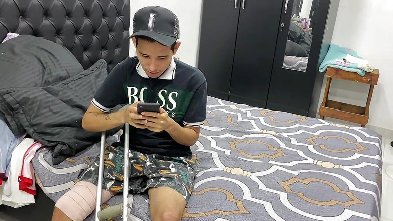 ANDREINA: Hemşireyi sikiyorum ve kalın dölümü yutuyor