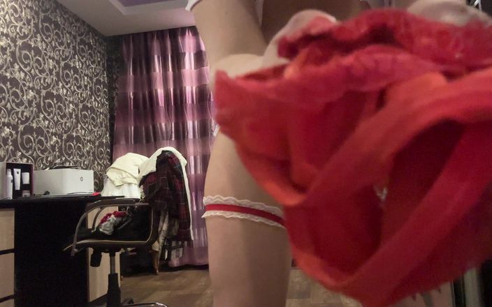 LarisaCum: Vrei să-ți pleznesti pula pe buzele mele?