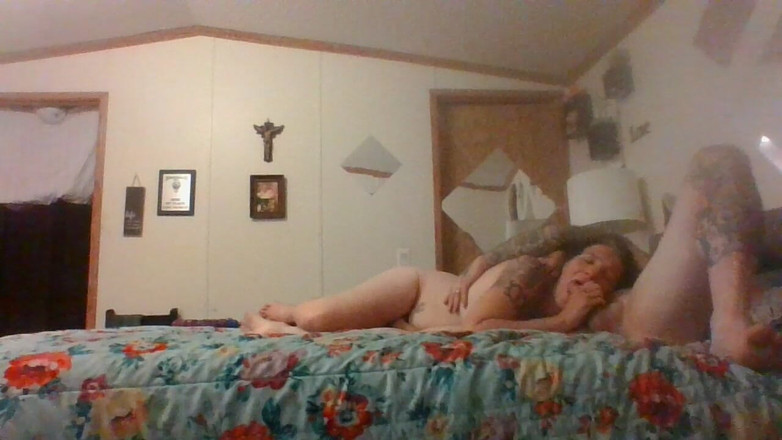 Satin Lady: La signora di raso mostra il suo lato funky a...