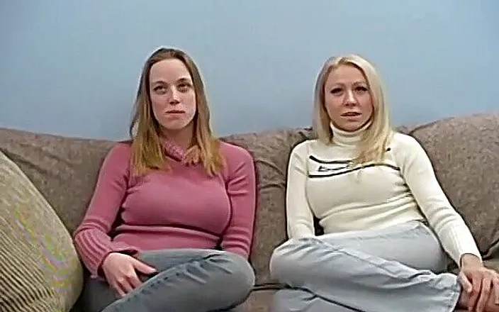 Homegrown Video: Gorgeous college chicks work together on one dick