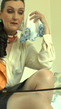 Sniffande näsdukar och Jerk-off-spel, del 2, Lady Victoria Valente