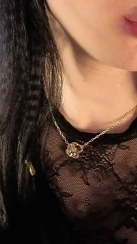 湿润唇按摩癖好