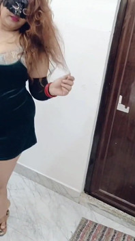 După ce soția mea a plecat la casa părinților ei, am sunat o fată maseurată acasă și mi-am făcut un masaj pe tot corpul.