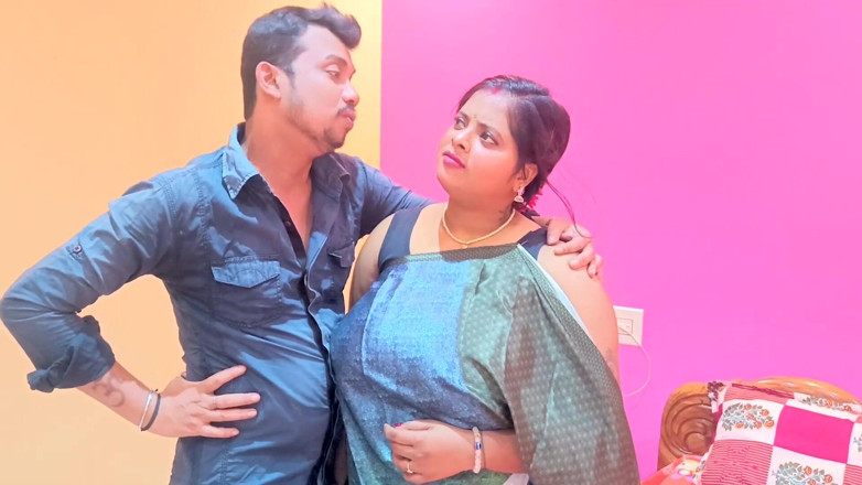 BIREA: Indische desi bhabhi brachte mich dazu, ihren muschisaft zu essen,...
