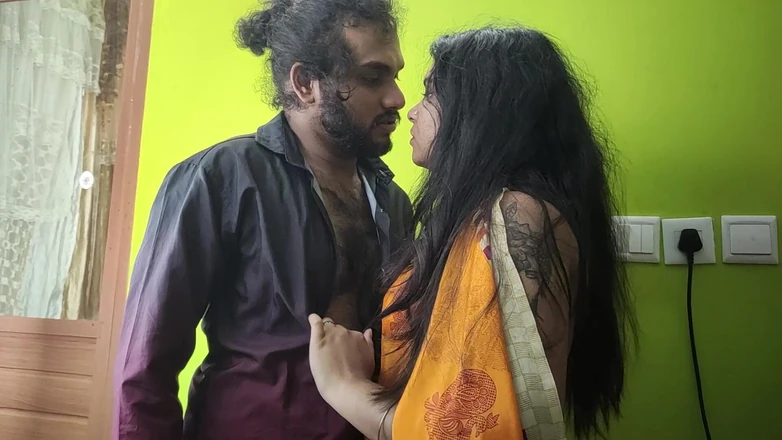 Vaigavarun45: Mallu Hot Girl a Partner &amp; Kiss