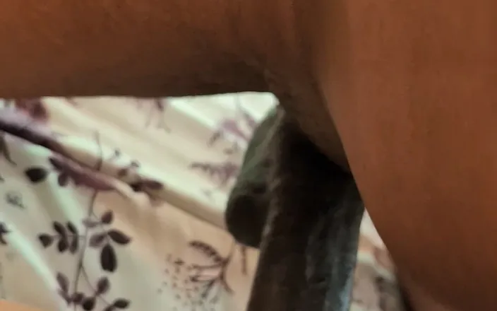 Tagyourit: Sledujte, jak mě tento býk přinutí stříkat na jeho velkého černého...