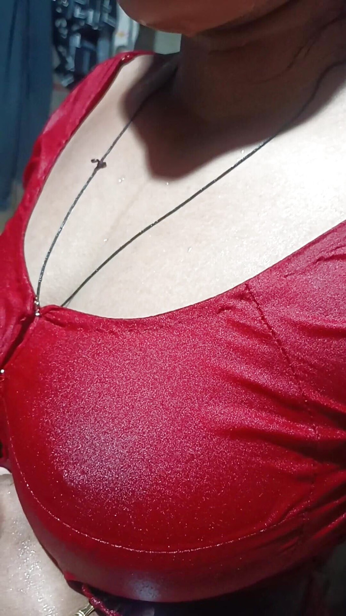 Monika Bhabhi: Indická bhabhi plná otevřená