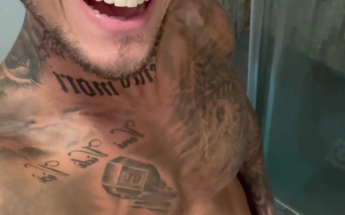 BoyGym: Mijo longo no meu banheiro
