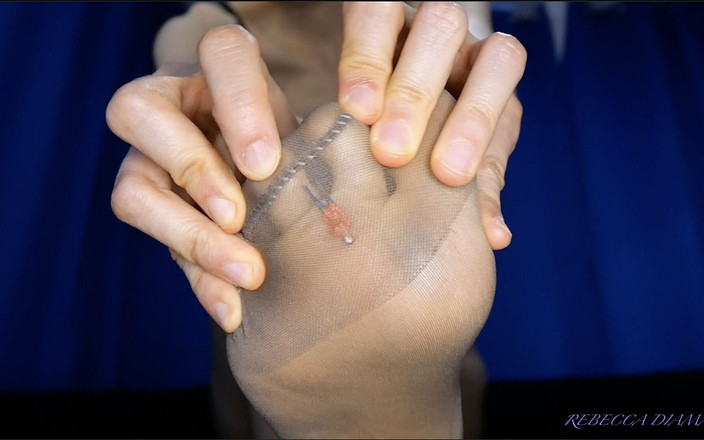 Rebecca Diamante: Rendam dalam molek saya Ita yang cantik