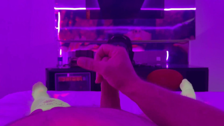 GottaLuvBB: Jerking and Shooting a Nice Load