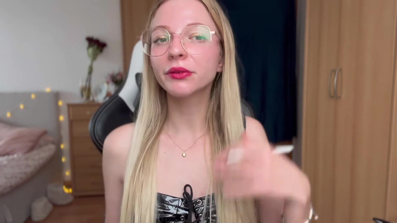 Goddess_Bella_Rae: Женское доминирование, АСМР, визит к терапевту