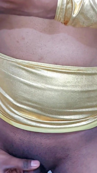 Sikanie połyka femboy sissy Shemale