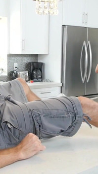 Lucky Contractor Gets to Lay Pipe Into Sexy Latina Luna Star
