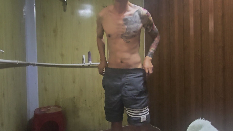 GrizzledPosition70: Underwear Show After Showering