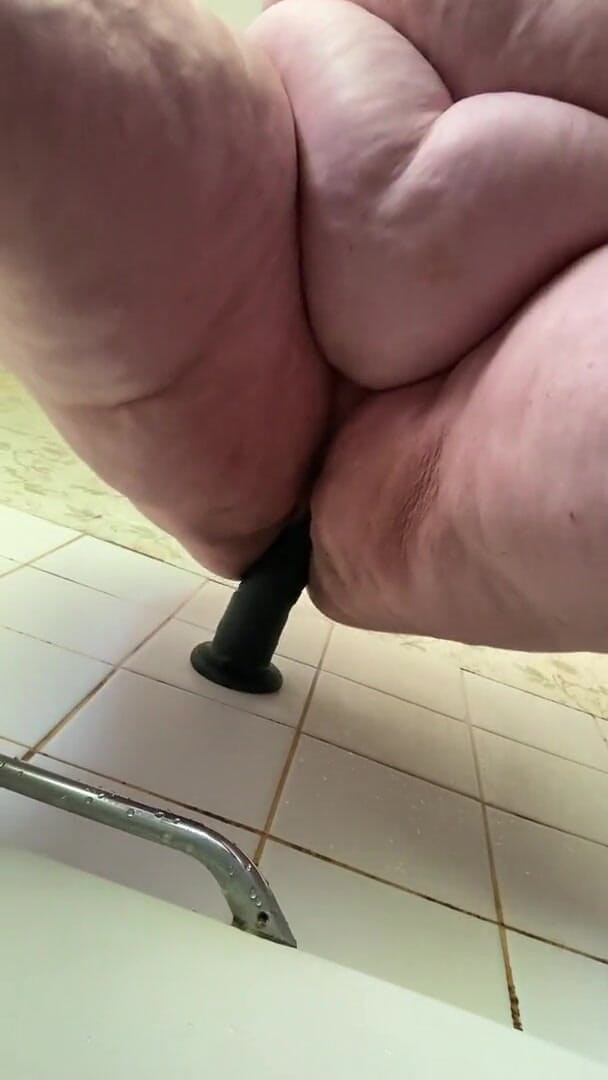 Real homemade BBW BBC porn: Bbwbootyful ridding my 12inch dildo underneath cam view