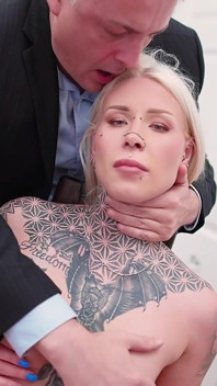 Sexy blonde prinzessin 69, ich habe meinen job im arsch