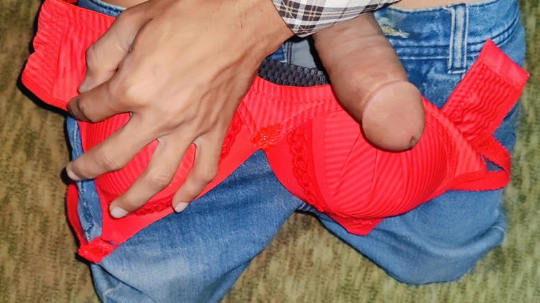 HassanCh2: Bermain Handjob kepada teman wanita Bra Red