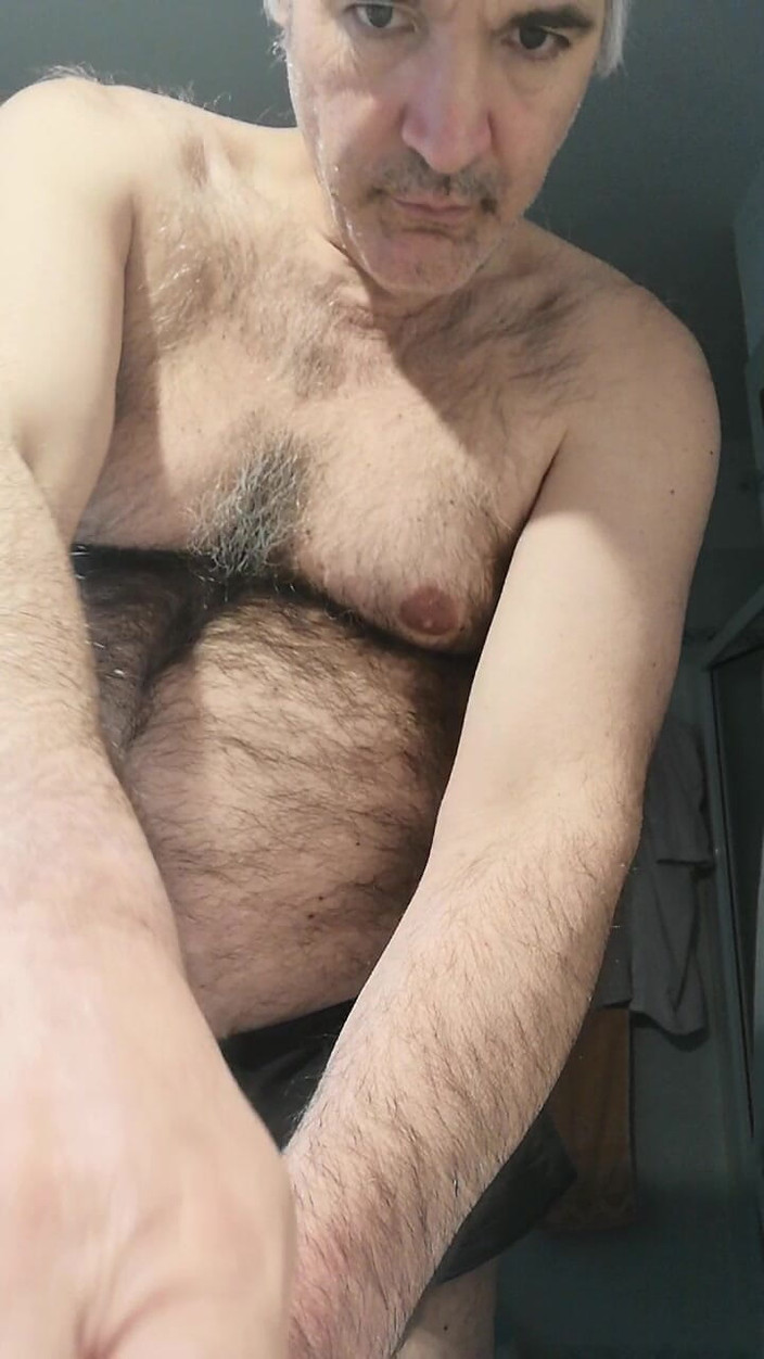 Setesesso7: 在塑料容器里撒尿